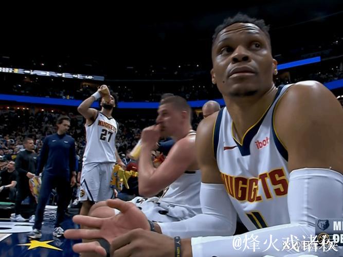 约基奇40+10掘金加时力克猛龙 公牛翻盘战胜灰熊